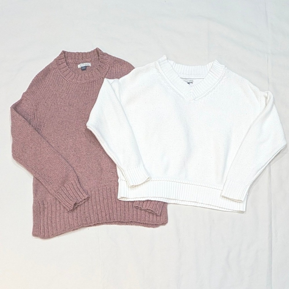 American Eagle Knitted Sweater Bundle XS Mauve Pink Marled Crewneck White V-Neck